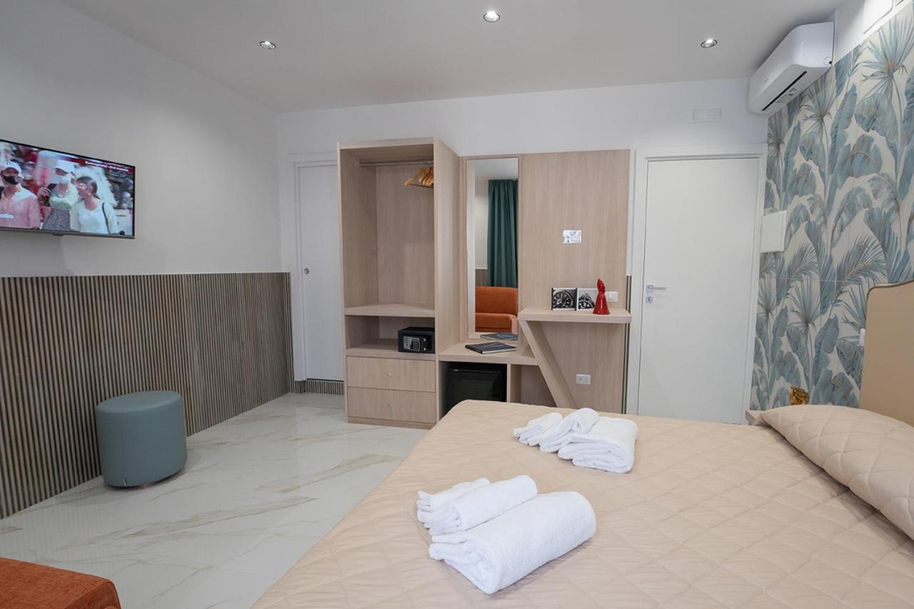 Hotel HR Boutique Porto, Napoli Centro, by ClaPa Group Extérieur photo