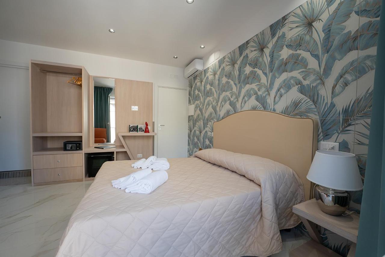 Hotel HR Boutique Porto, Napoli Centro, by ClaPa Group Extérieur photo