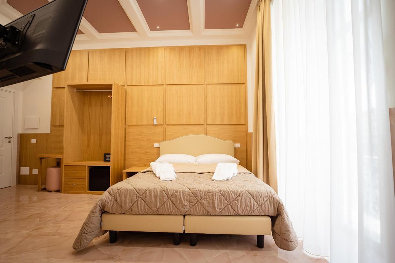 Hotel HR Boutique Porto, Napoli Centro, by ClaPa Group Extérieur photo