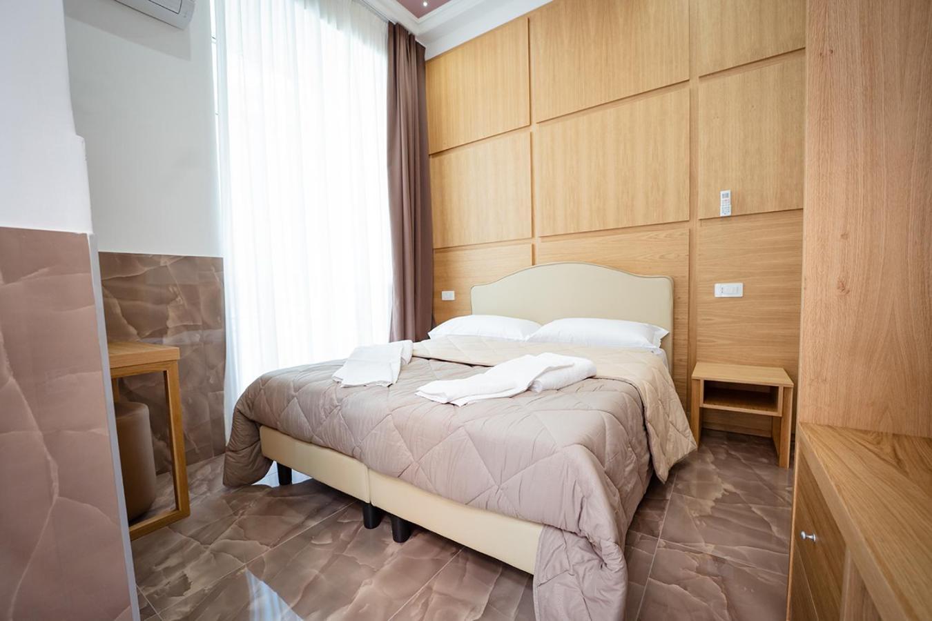 Hotel HR Boutique Porto, Napoli Centro, by ClaPa Group Extérieur photo