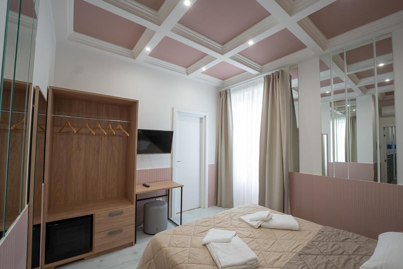 Hotel HR Boutique Porto, Napoli Centro, by ClaPa Group Extérieur photo